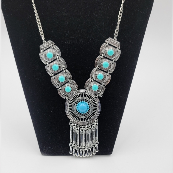 Fashion statement bohemian v style turquoise necklace - Picture 3 of 5
